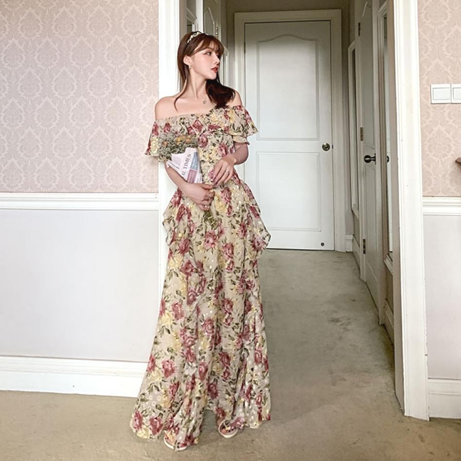 OOTD Makin Glowing Gaun Floral Off-Shoulder Maxi Import