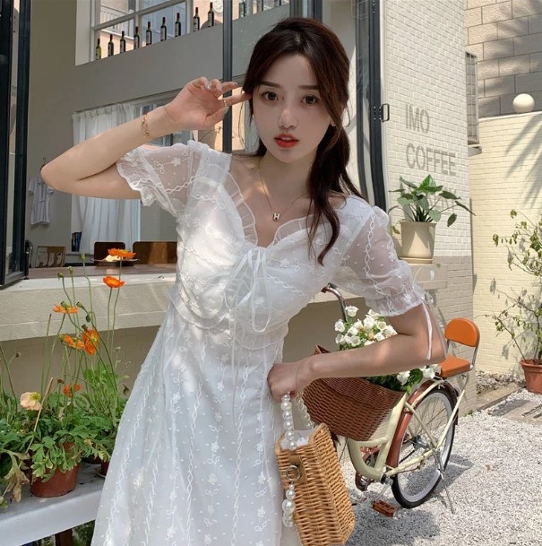 Dress Variasi Brokat Bunga Untuk Pesta